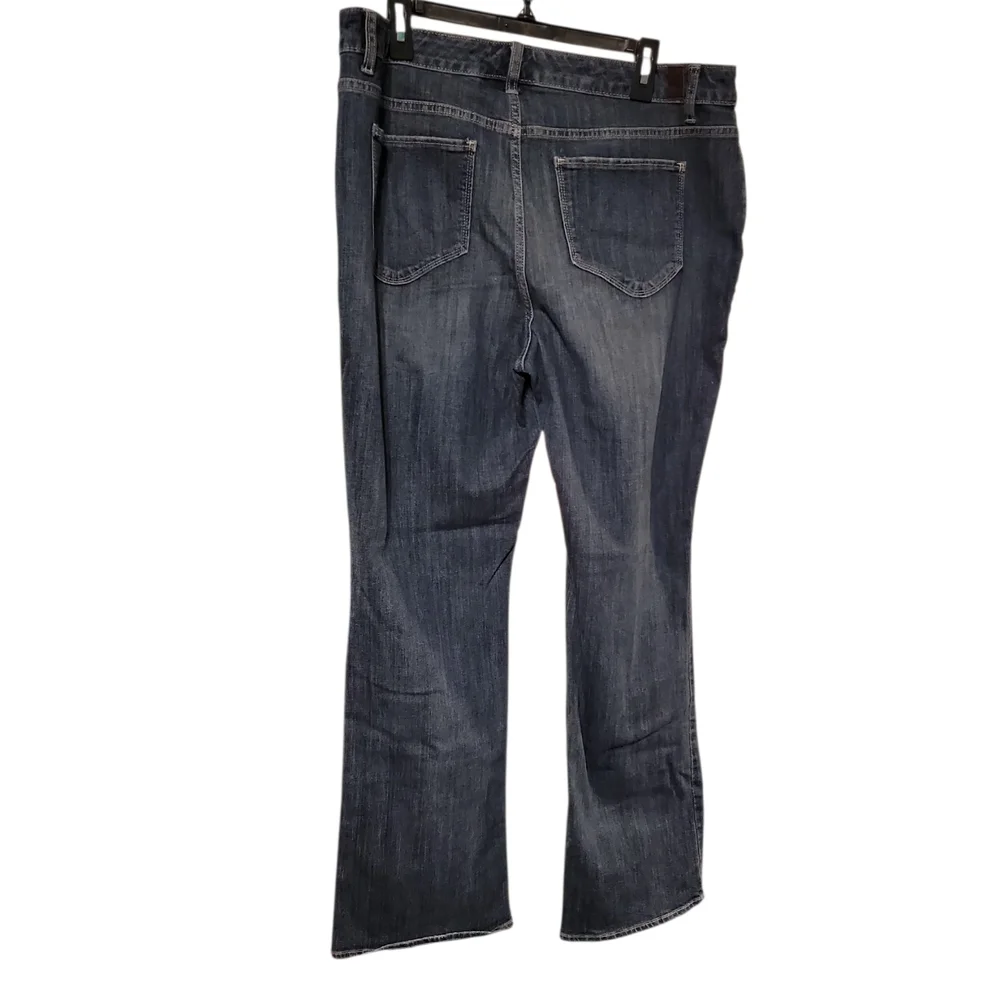 Simply Vera Vera Wang Women's Bootcut Jeans Size 16W Mid Rise - Picture 4 of 9